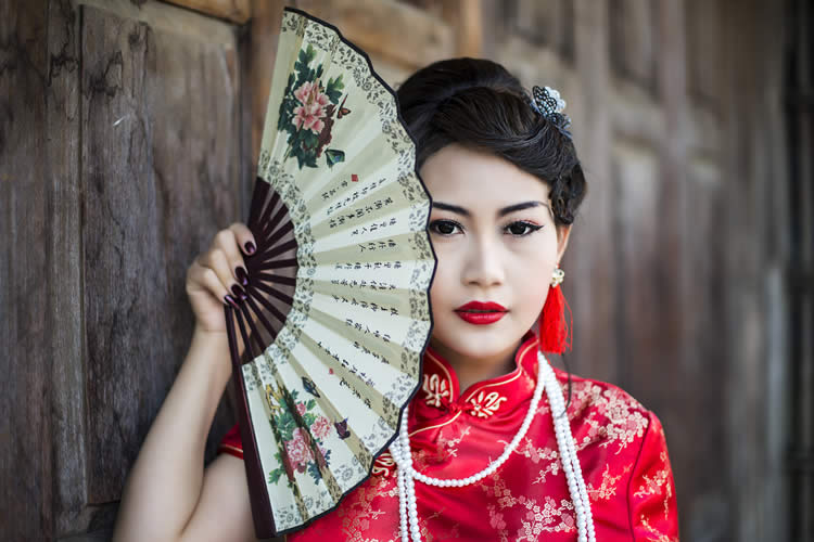 Asia traditional girl