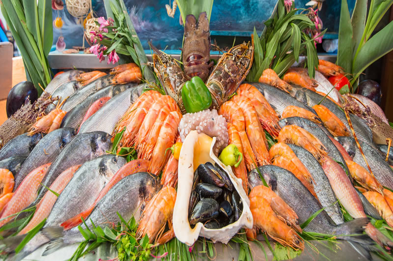 seafood buffet on cruise ship