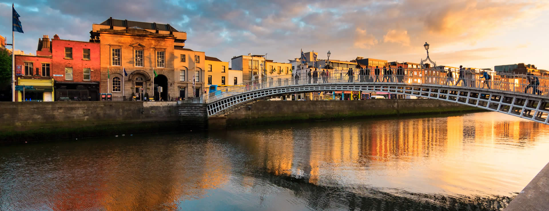 Ha'penny Bridge in center of Dublin